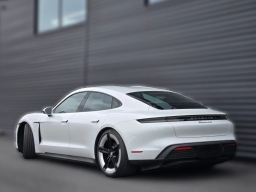 Porsche Taycan 4S AWD 2025