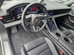 Porsche Taycan 4S AWD 2025