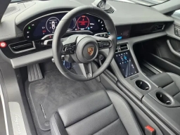 Porsche Taycan 4S AWD 2025