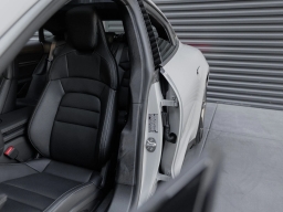 Porsche Taycan Turbo AWD 2025