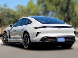 Porsche Taycan Turbo AWD 2025