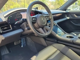 Porsche Taycan Turbo AWD 2025