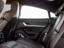 Porsche Taycan Turbo S AWD 2026