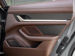 Porsche Taycan Turbo S AWD 2026