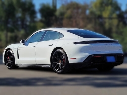 Porsche Taycan GTS AWD 2025