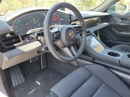 Porsche Taycan GTS AWD 2025