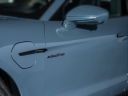 Porsche Taycan GTS AWD 2026