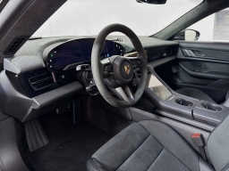 Porsche Taycan Turbo GT AWD w/Weissach Package 2025