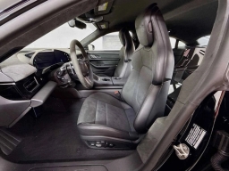 Porsche Taycan Turbo GT AWD w/Weissach Package 2025