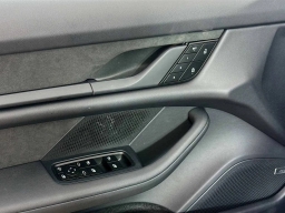 Porsche Taycan Turbo GT AWD w/Weissach Package 2025