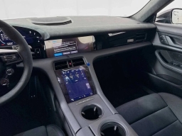 Porsche Taycan Turbo GT AWD w/Weissach Package 2025