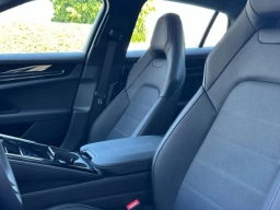 Porsche Panamera 4 E-Hybrid AWD 2026