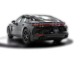 Porsche Panamera 4 E-Hybrid AWD 2026
