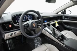Porsche Panamera 4 E-Hybrid AWD 2026