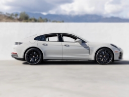Porsche Panamera 4 E-Hybrid AWD 2026