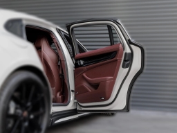 Porsche Panamera 4 E-Hybrid AWD 2026