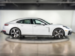 Porsche Panamera 4 E-Hybrid AWD 2026