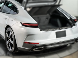 Porsche Panamera 4 E-Hybrid AWD 2026