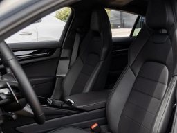 Porsche Panamera GTS AWD 2026