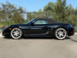 Porsche 718 Boxster Base Roadster 2025