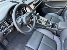 Porsche Macan T AWD 2026