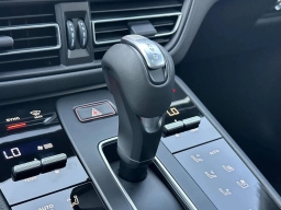 Porsche Macan T AWD 2026