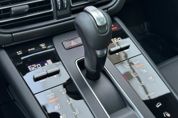 Porsche Macan T AWD 2026