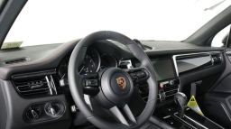 Porsche Macan T AWD 2026