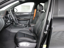 Porsche Macan T AWD 2026