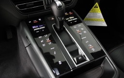 Porsche Macan T AWD 2026