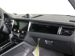 Porsche Macan T AWD 2026