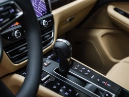 Porsche Macan T AWD 2026