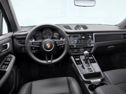 Porsche Macan Base AWD 2026