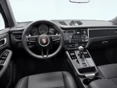 Porsche Macan Base AWD 2026