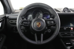 Porsche Macan T AWD 2026