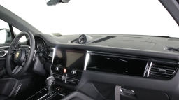 Porsche Macan T AWD 2026