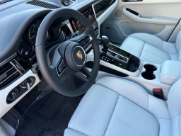 Porsche Macan T AWD 2026