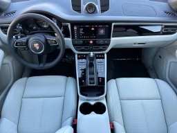 Porsche Macan T AWD 2026