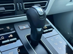 Porsche Macan T AWD 2026