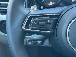 Porsche Macan T AWD 2026