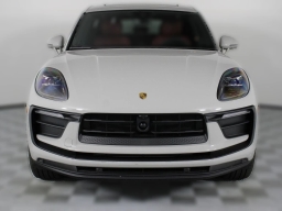 Porsche Macan T AWD 2026