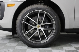 Porsche Macan T AWD 2026