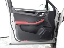 Porsche Macan T AWD 2026