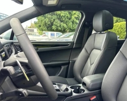 Porsche Macan T AWD 2026