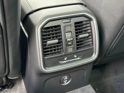 Porsche Macan T AWD 2026