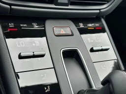 Porsche Macan T AWD 2026