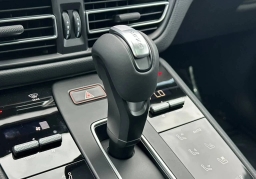 Porsche Macan T AWD 2026