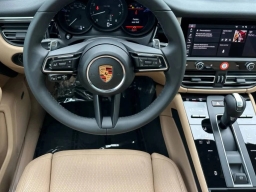 Porsche Macan T AWD 2026
