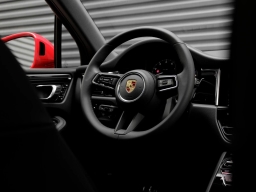 Porsche Macan T AWD 2025