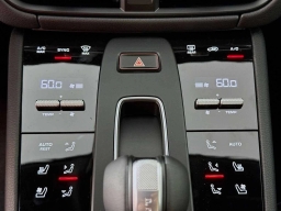 Porsche Macan T AWD 2025